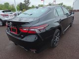 Certified 2022 Toyota Camry SE image 3