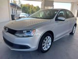 Used 2011 Volkswagen Jetta SE image 3