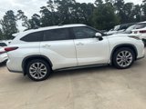 Used 2020 Toyota Highlander Limited image 3