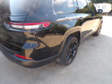 Used 2023 Jeep Grand Cherokee L Laredo image 5