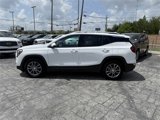 Used 2024 GMC Terrain SLT image 4