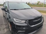 Used 2023 Chrysler Pacifica Touring-L image 2