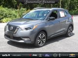 Used 2020 Nissan Kicks SR image 2