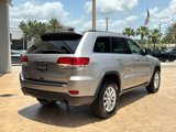 Used 2021 Jeep Grand Cherokee Laredo image 3
