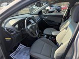 Used 2018 Hyundai Santa Fe SE image 5