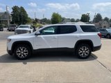 Used 2023 GMC Acadia SLT image 2