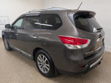 Used 2015 Nissan Pathfinder SL image 3