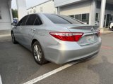 Used 2017 Toyota Camry SE image 2