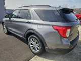 Used 2022 Ford Explorer XLT w/ Equipment Group 202A image 3