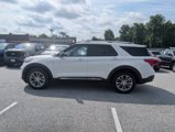 Certified 2022 Ford Explorer Limited w/ Equipment Group 301A image 3