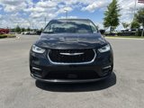 Certified 2023 Chrysler Pacifica Touring-L image 3