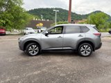 Used 2021 Nissan Rogue SV image 2