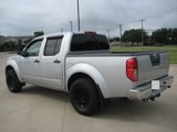Used 2009 Nissan Frontier SE w/ SE Value Truck Pkg image 3
