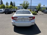 Used 2018 Honda Accord Touring image 4