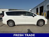 Used 2022 Chrysler Voyager LX image 5