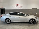 Used 2022 Nissan Altima 2.5 SV image 2