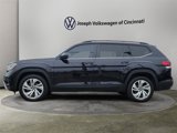 Used 2021 Volkswagen Atlas SE w/ Towing Package image 2