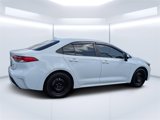 Used 2022 Toyota Corolla LE image 3