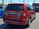 Used 2016 Chrysler Town & Country Touring image 4