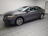 Used 2019 Ford Fusion SE image 2