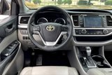 Used 2014 Toyota Highlander XLE image 5