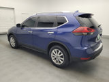 Used 2018 Nissan Rogue SV image 3