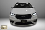 Used 2022 Chrysler Pacifica Touring-L image 2