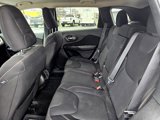 Used 2016 Jeep Cherokee Latitude image 4