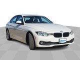 Used 2018 BMW 320i xDrive Sedan image 2
