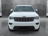 Used 2019 Jeep Grand Cherokee Altitude image 2