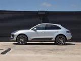 Certified 2024 Porsche Macan image 2