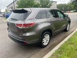Used 2015 Toyota Highlander LE image 5