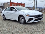 New 2025 Hyundai Elantra SE image 2