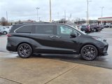 Used 2021 Toyota Sienna XSE w/ XSE Plus Package image 2