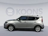 Used 2023 Kia Soul LX w/ LX Technology Package image 2