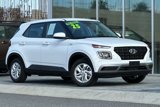 Certified 2025 Hyundai Venue SE image 2
