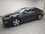 Used 2019 Kia Optima S image 2