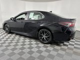 Used 2024 Toyota Camry SE image 5