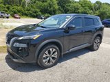 Used 2022 Nissan Rogue SV image 2