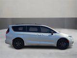 Used 2023 Chrysler Pacifica Limited w/ S Appearance Package image 5