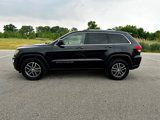 Used 2018 Jeep Grand Cherokee Laredo image 2