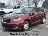 Certified 2023 Chrysler Pacifica Touring-L image 4