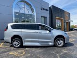Used 2023 Chrysler Voyager LX image 6