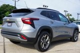 Used 2025 Chevrolet Trax LT w/ LT Convenience Package image 4