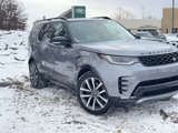 New 2025 Land Rover Discovery Dynamic SE image 4
