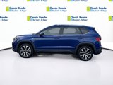 Used 2022 Volkswagen Taos SE image 4