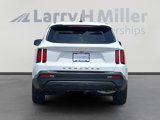 Used 2022 Kia Sorento LX image 4