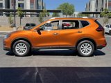 Used 2018 Nissan Rogue SV image 2