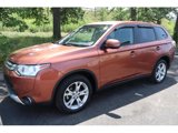 Used 2015 Mitsubishi Outlander SE image 2