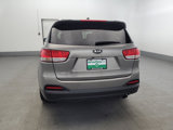 Used 2017 Kia Sorento LX image 6